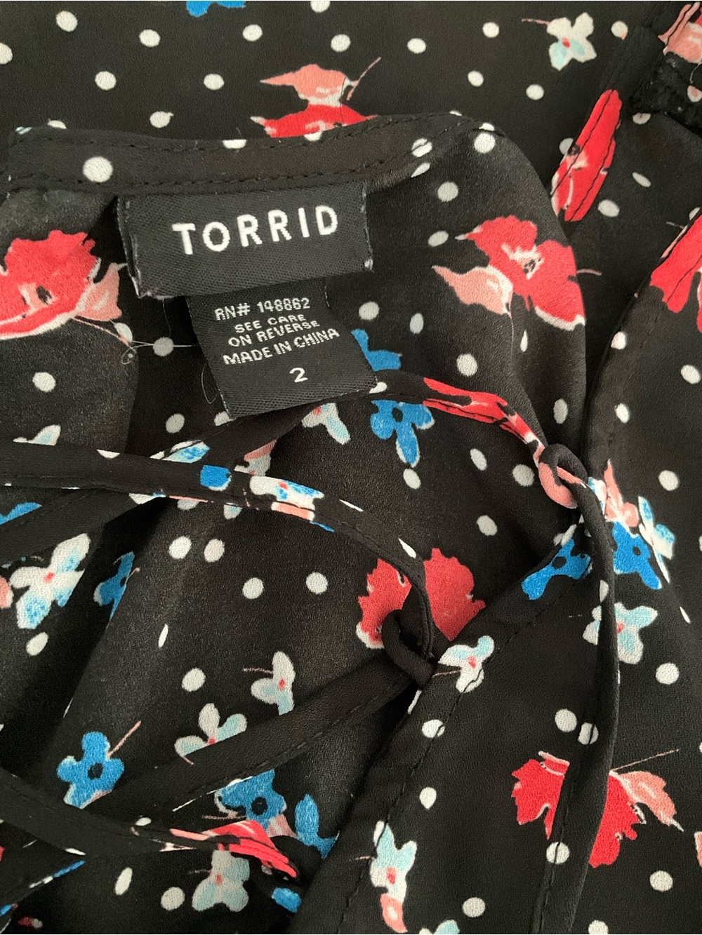 Torrid 2 Women's Black Floral Sleeveless Blouse - Picture 6 of 9